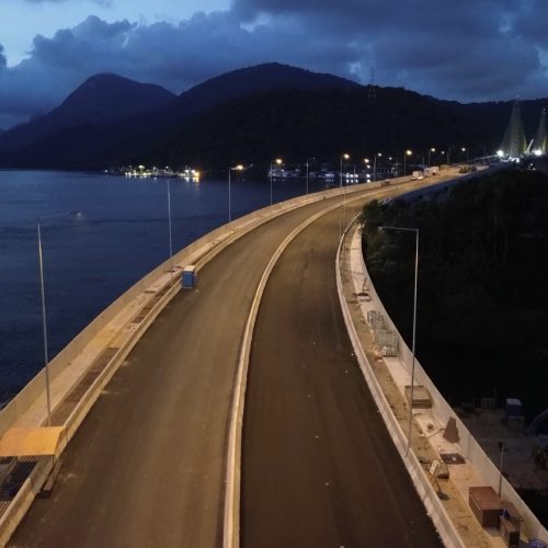 Primeiros testes de luz mostram como a Ponte de Guaratuba ficará à noite