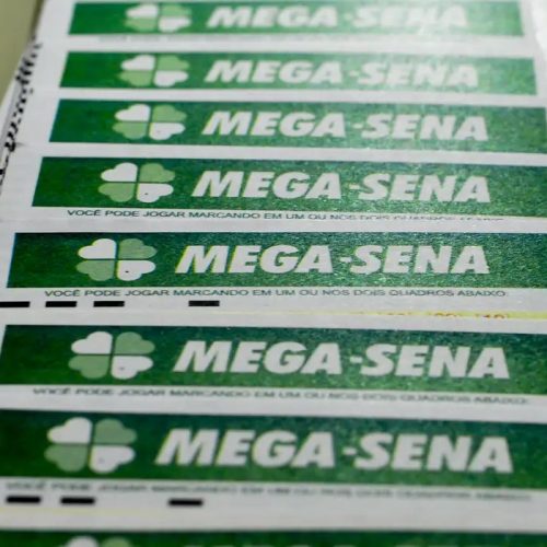 Veja os números da mega-sena sorteados neste sábado (4)