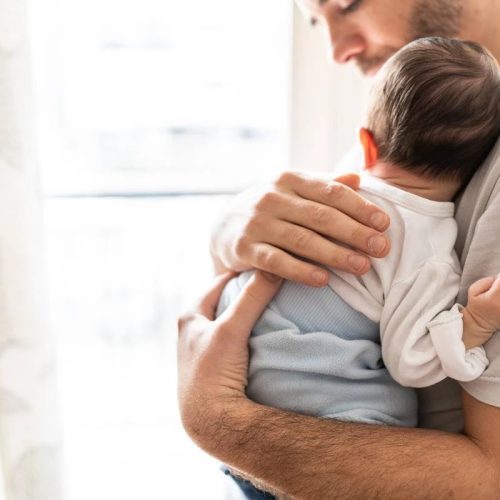 Lula sanciona lei que amplia licença-paternidade