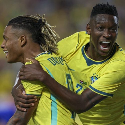 Brasil derrota Croácia em último jogo antes da convocação para a Copa