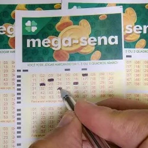Mega-Sena acumula e prêmio principal vai para R$ 7,5 milhões
