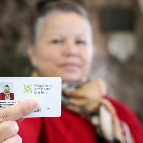 Com ações do Estado, Paraná liderou a emissão da Carteira Nacional do Artesão em agosto