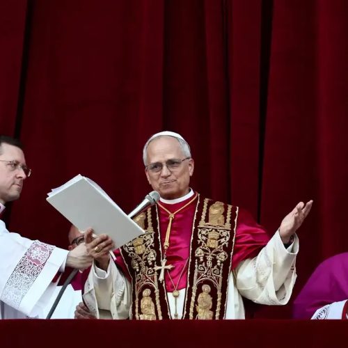 Papa Leão XIV pede que Igreja ilumine “noites escuras do mundo”