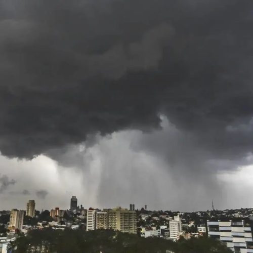 Alerta de tempestade atinge 241 cidades do Paraná nesta quinta (1°)