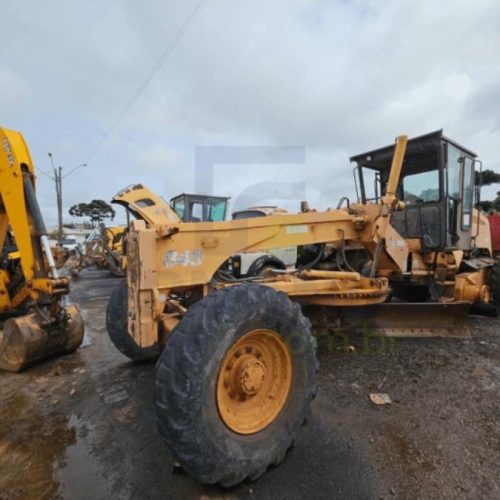 Prefeitura de Castro realiza leilão on-line com 95 lotes de veículos, máquinas e equipamentos inservíveis