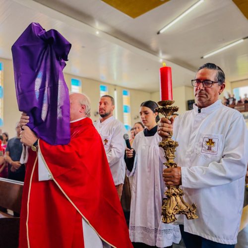 Fé e silêncio marcam a Sexta-feira Santa em Carambeí