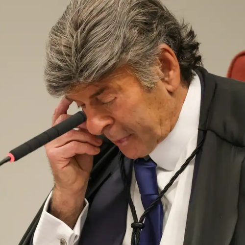 Fux descarta crime de organização criminosa em ação sobre golpe no STF