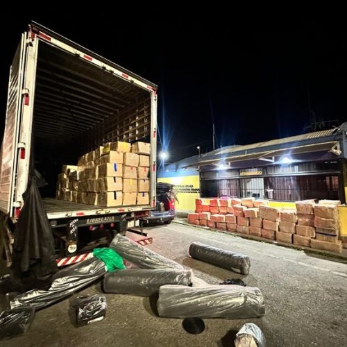 Polícia apreende quase cinco toneladas e meia de maconha em rodovia da região