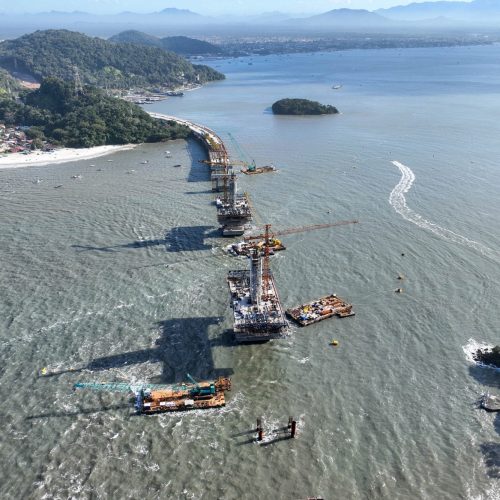 Ponte de Guaratuba alcança 73% de execução e avança nos acessos e trecho estaiado
