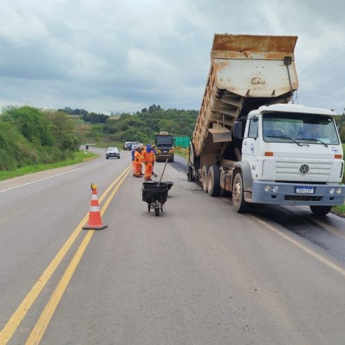 PR-340 em Castro tem tráfego alterado com sistema pare-e-siga