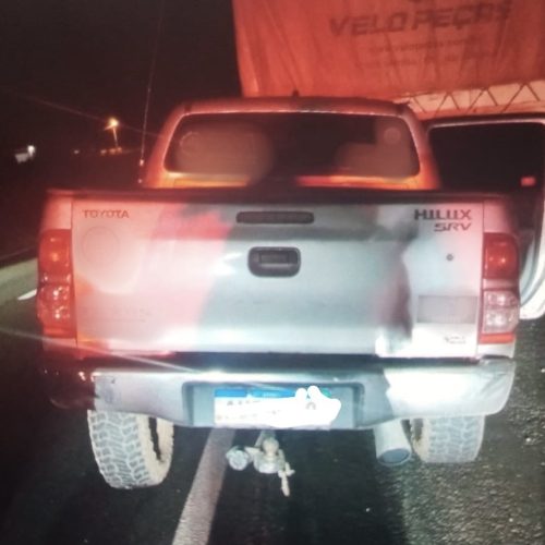 Caminhonete de Carambeí se envolve em colisão na PR-151