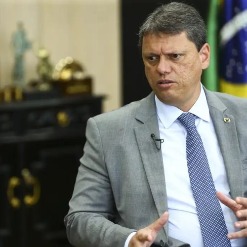 Moraes autoriza visita do governador de São Paulo a Jair Bolsonaro