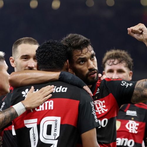 Flamengo reage e vence Santos de virada por 3 a 1 no Brasileirão