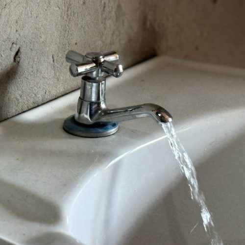 Manutenção na rede pode afetar abastecimento de água em bairros de Carambeí