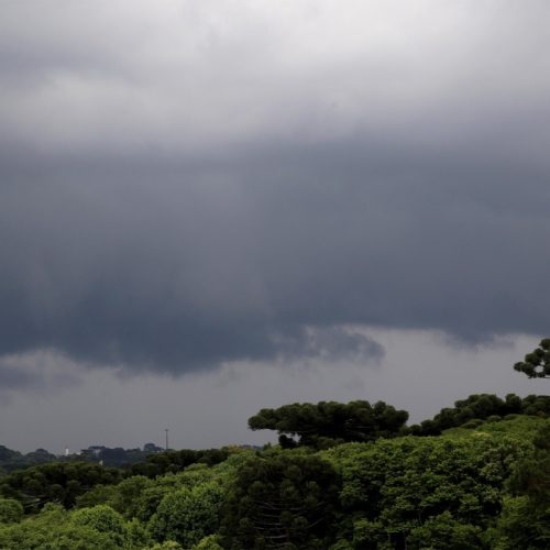 El Niño atinge pico histórico e traz risco de temporais severos ao Paraná