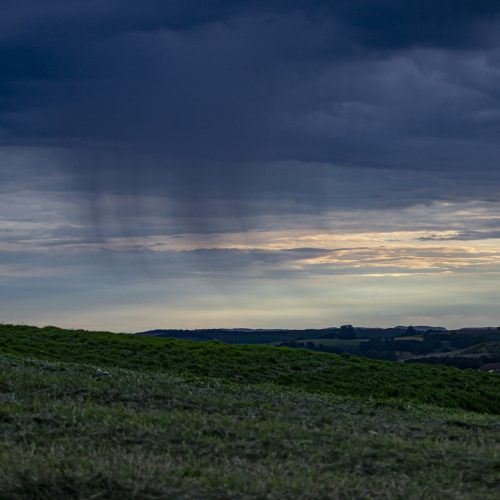 Tempestades retornam ao Paraná no fim de semana e amplitude térmica fica mais aparente