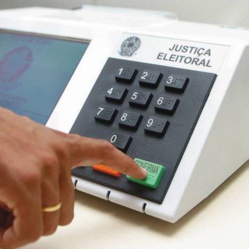 TRE-PR inicia convocação de 107 mil mesários para Eleições 2026