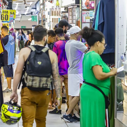 Vendas do comércio do Paraná atingem patamar mais alto em 26 anos