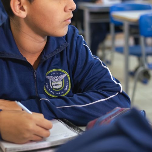 Modelo cívico-militar é destaque entre programas educacionais de sucesso do Paraná