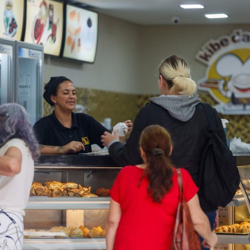 Paraná é o terceiro estado que mais gera empregos em 2025: 80 mil vagas de janeiro a abril