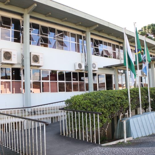 Prefeitura de Castro divulga inscrições homologadas e locais de prova do concurso público