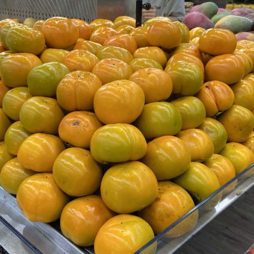 Temporada de caqui: Paraná produz 6 mil toneladas da fruta e exportações aumentam