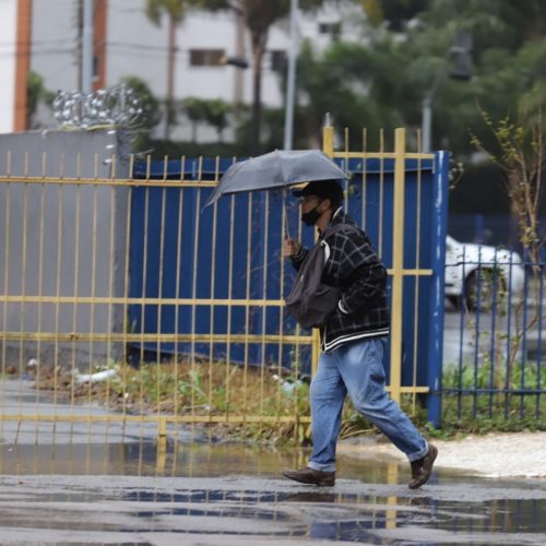 Com chuvas do fim de semana, seis cidades do Paraná superam média do mês de abril