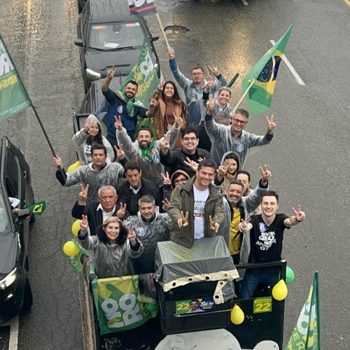 Zampieri reforça presença política nos Campos Gerais durante carreata em Ponta Grossa