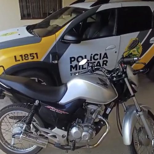 PM de Carambeí apreende motocicleta com escapamento adulterado no bairro AFCB