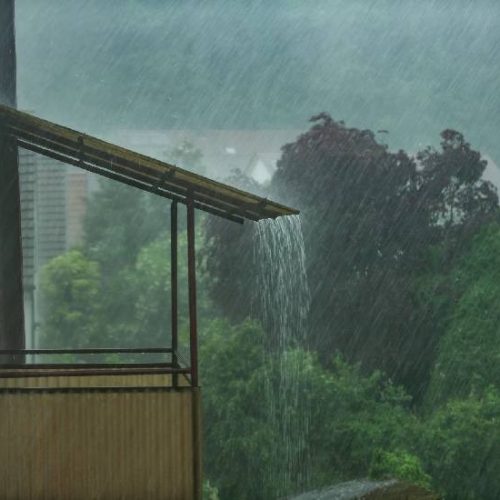 Alerta amarelo de chuva intensa coloca todo o Paraná em perigo