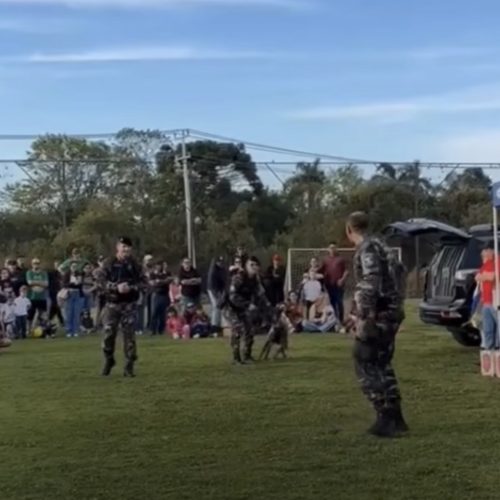 Choque/K9 da PMPR realiza demonstração durante Festival COMunidade em Carambeí