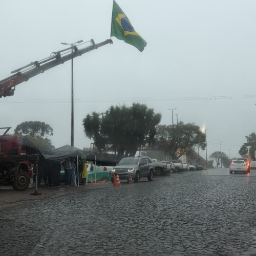 Manifestações marcam sábado de véspera do segundo turno em Carambeí