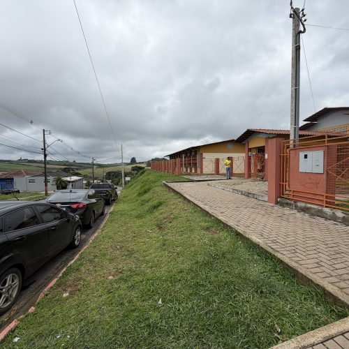 Votação é tranquila na Escola Tônia Joanna Harms, no bairro Boqueirão, em Carambeí