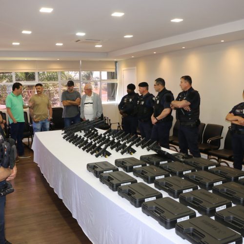 Guarda Municipal recebe novos armamentos e reforça&nbsp;estrutura na prevenção e combate ao crime em Castro