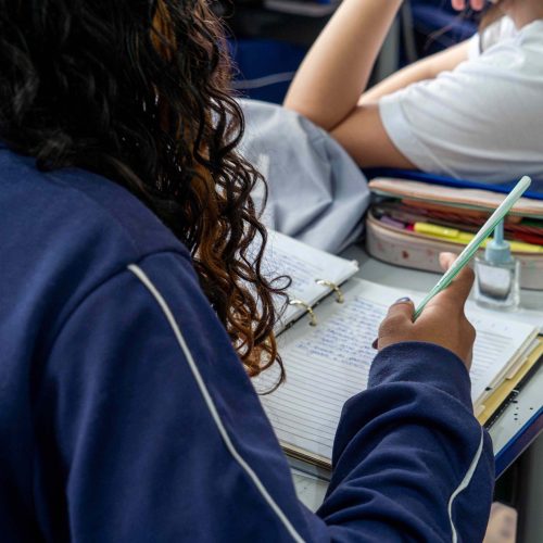 Bets, escala 6×1 e SUS: professores da rede estadual apontam possíveis temas da redação do Enem