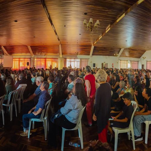 Teatro “Raízes de Fé” emociona público em Carambeí