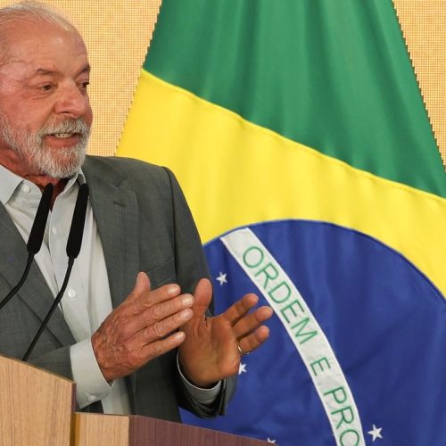 Após eleições, Lula vai retomar viagens internacionais