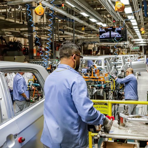 PIB do Paraná cresce o dobro da média nacional em 2023, com alta de 5,8%