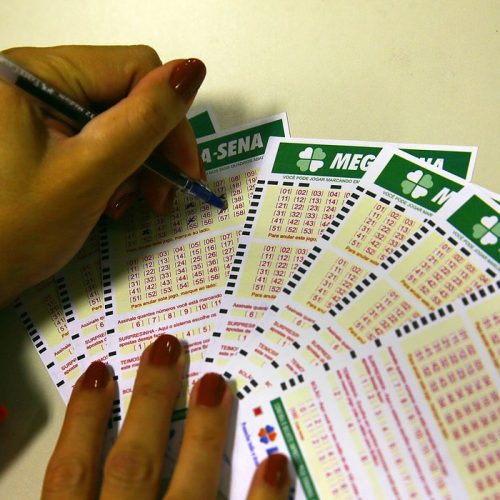 Mega-sena acumula e prêmio vai a R$ 58 milhões