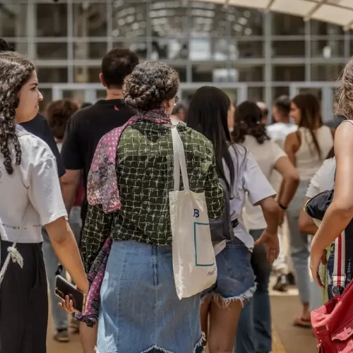 Prazo para pagar taxa de inscrição do Enem termina nesta quarta-feira