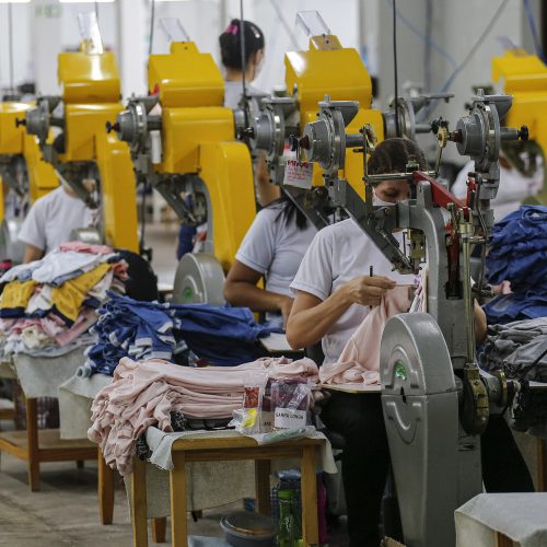 Terra Roxa - 10-10-2020 - Moda infantil - Confecção Sonho Magico -  - Foto : Jonathan Campos / AEN